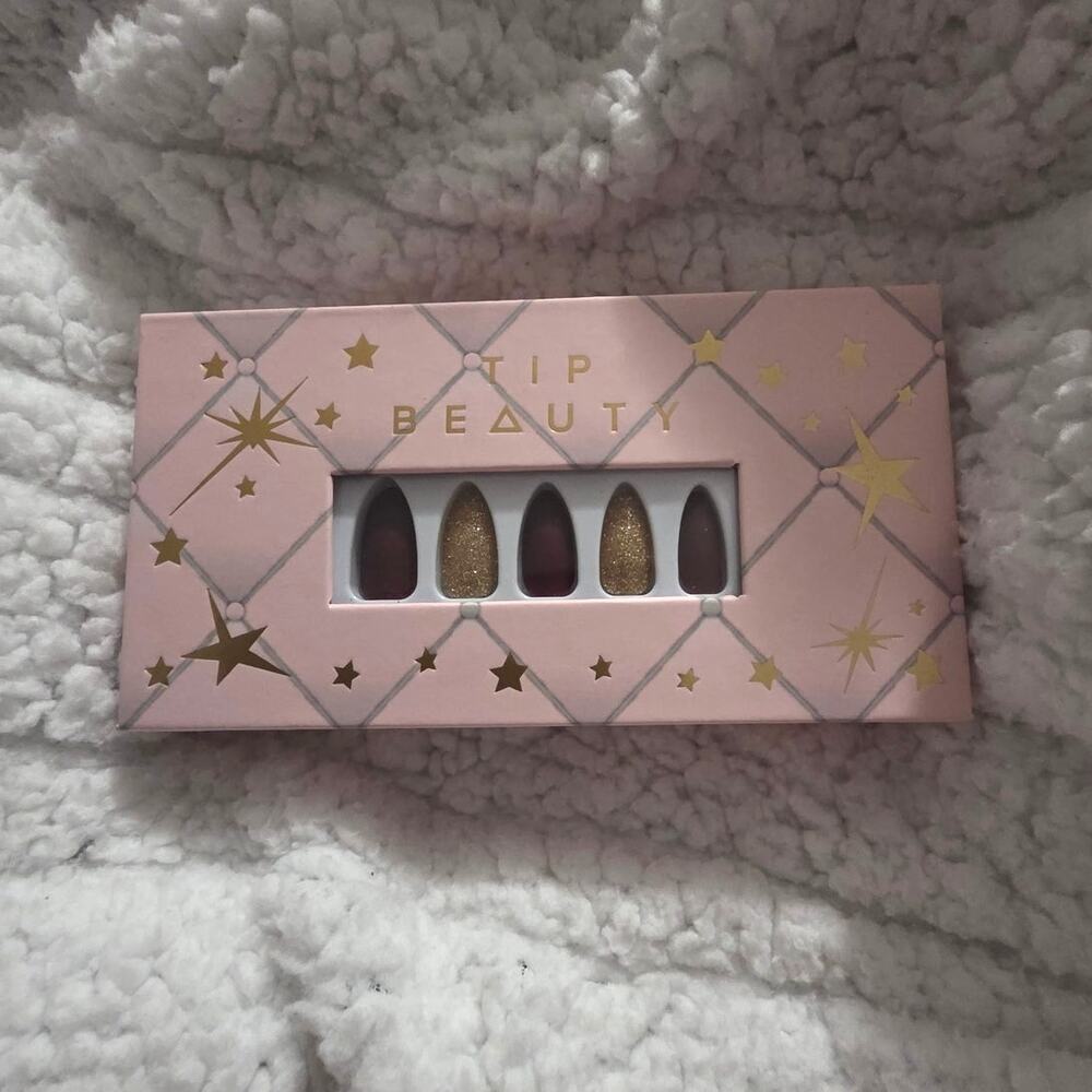Tip Beauty Burgundy & Gold Glitter Nails - NEW